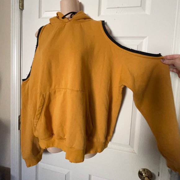 LF Mustard Yellow Distressed Cold Shoulder Shoulderless Hooded Sweatshirt Small - Picture 9 of 16